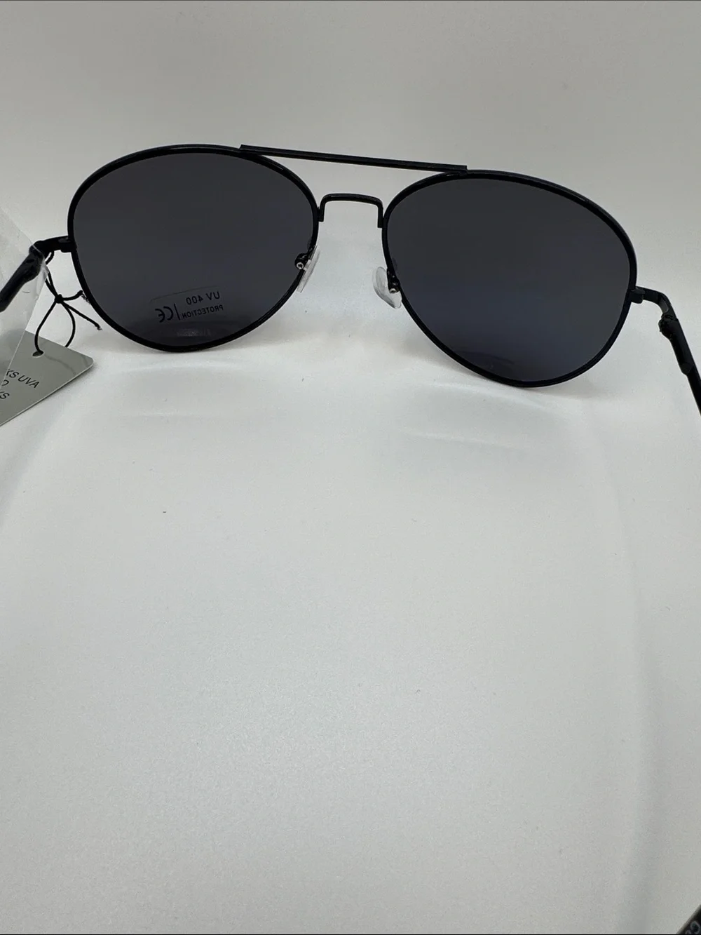 Men's Black Aviator Sunglasses with UV400 Protection